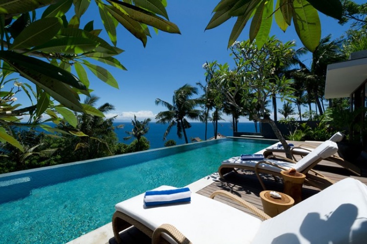 Malibu Cliff Villa in Lombok, Bali