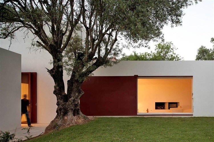 House of Agostos by Pedro Domingos Arquitectos - 1