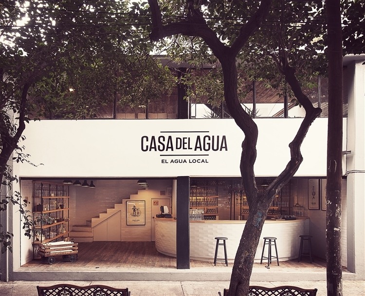 Casa Del Agua by TH INC