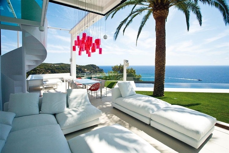 Luxurious Costa Brava Property - 1