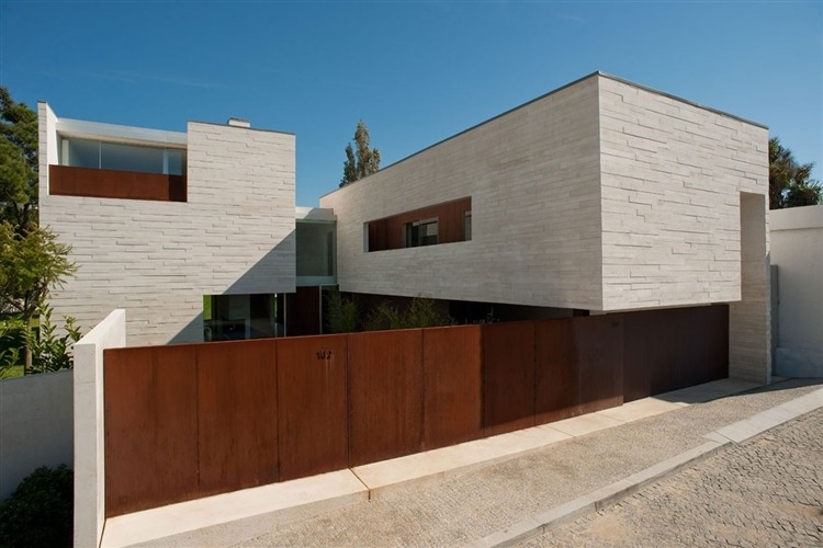House in Aldoar by Topos Atelier de Arquitectura - 1