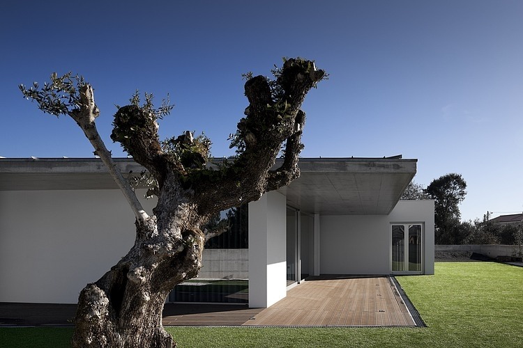 Xiera House 2 by A2 + Arquitectos