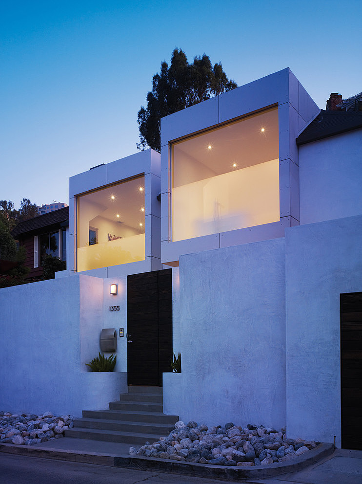 Residence in Hollywood Hills by Griffin Enright Architects
