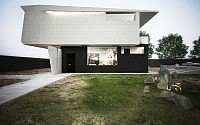 001-house-singera-marcel-luchian-studio