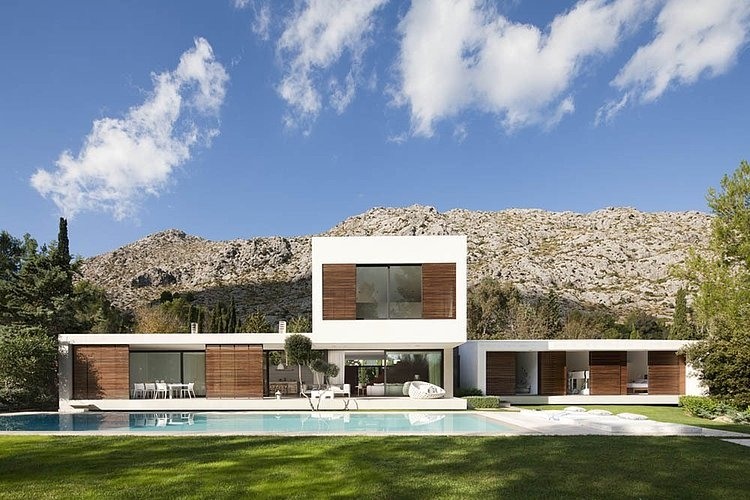 Bauza Residence by Miquel Lacomba