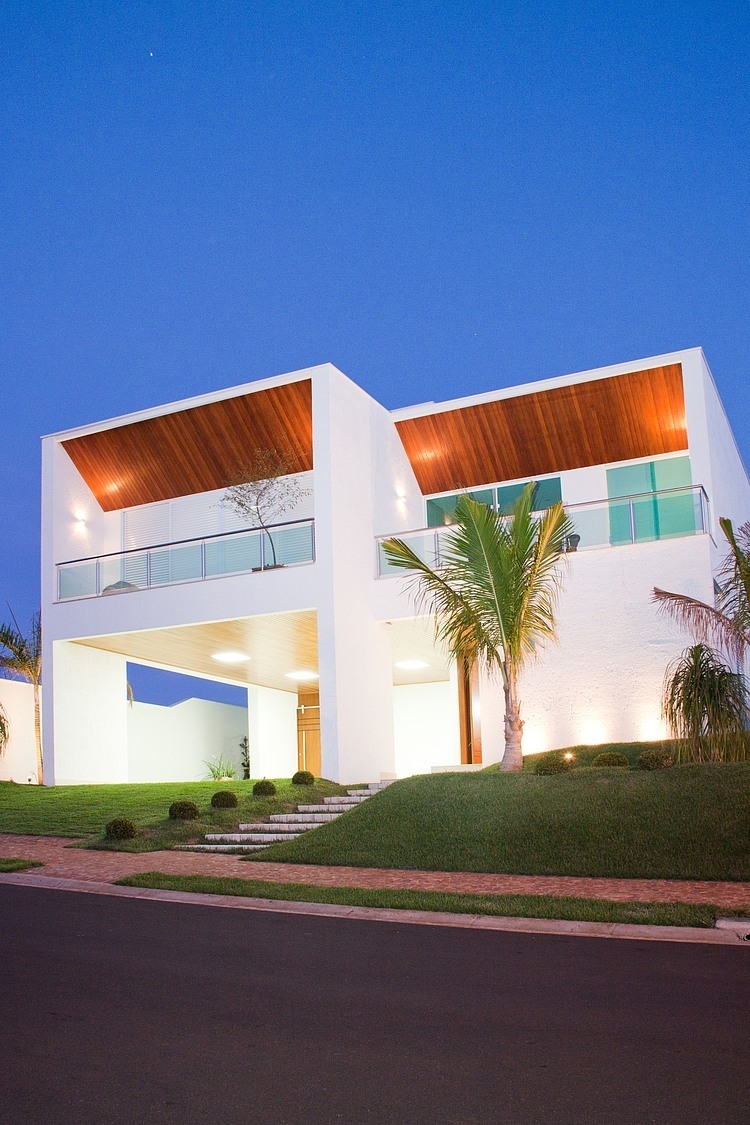 JQ House by Aguirre Arquitetura