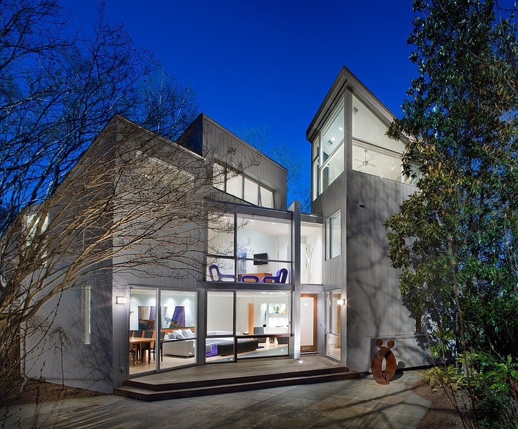 1725 Modern Transformation by Ben Ames AIA