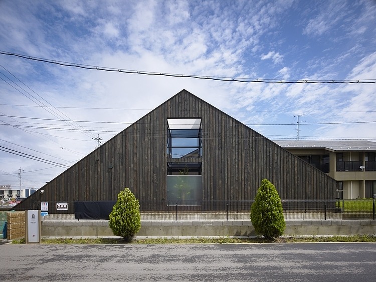 Ogaki House by Katsutoshi Sasaki + Associates