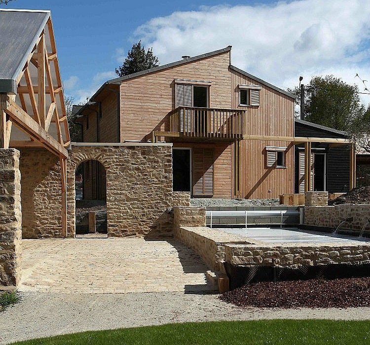 A Bioclimatic House by a.typique Patrice Bideau – Auray