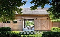 003-hamptons-modern-barn-john-hummel-associates