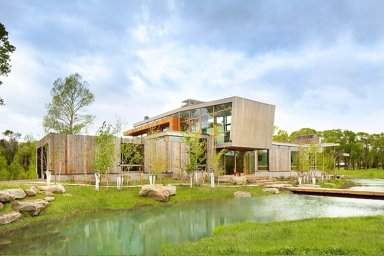 Big Timber Residence by Hughes Umbanhowar Architects