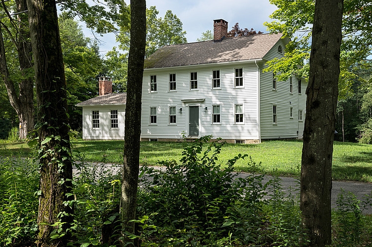 Massachusetts Farm House by Crisp Architects