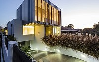 004-box-house-zouk-architects