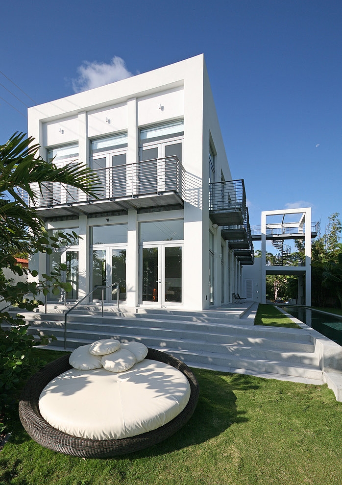 Rivo Alto Residence by Shulman + Associates
