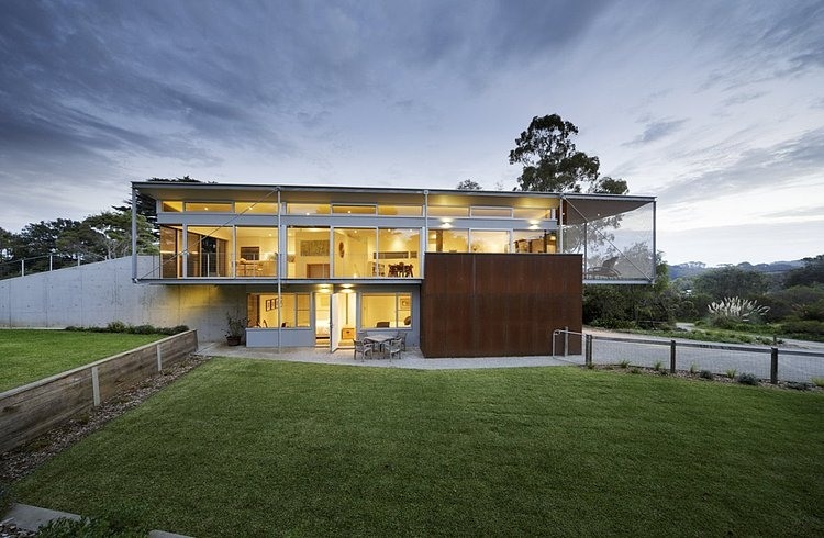 Rest House by Tim Spicer and Col Bandy Architects