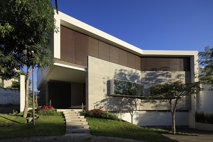 Casa Cuatro by Hernandez Silva Architects