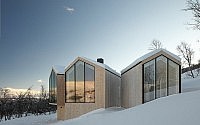 001-split-view-mountain-lodge-reiulf-ramstad-arkitekter