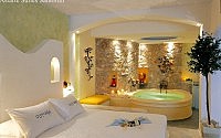 Honeymoon suite private couples Jacuzzi sea,volcano,caldera views -Astarte Suites-Santorini island