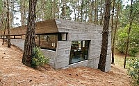 004-concrete-house-besonias-almeida