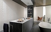 025-amazing-bathrooms-porcelanosa-usa