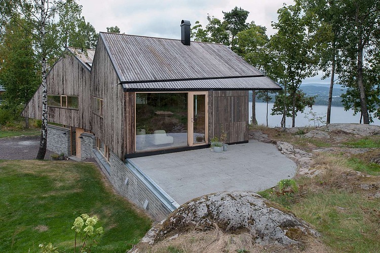 House in Holmestrand by Schjelderup Trondahl Architects