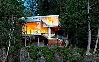 000-gambier-island-house-mcfarlane-green-biggar