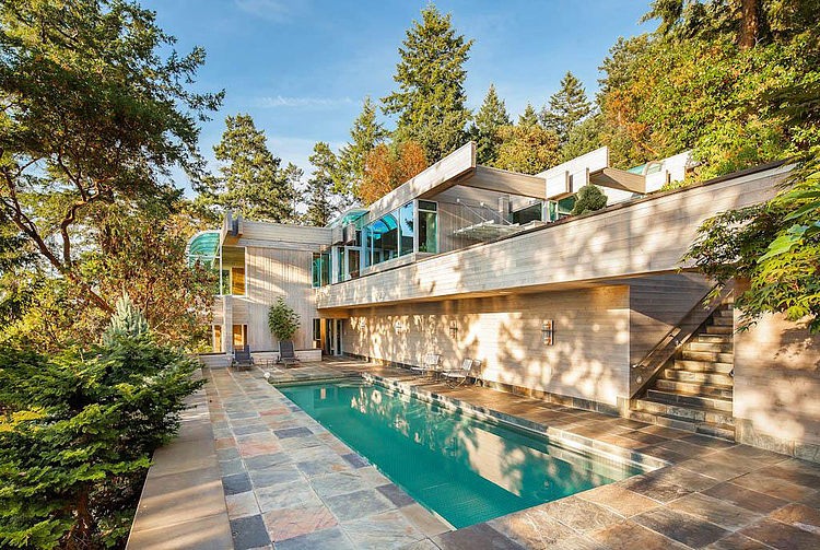 North Saanich Residence
