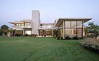 002-urbane-house-hiren-patel-architects