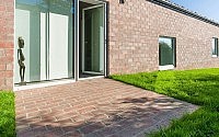 004-long-brick-house-foldes-architects