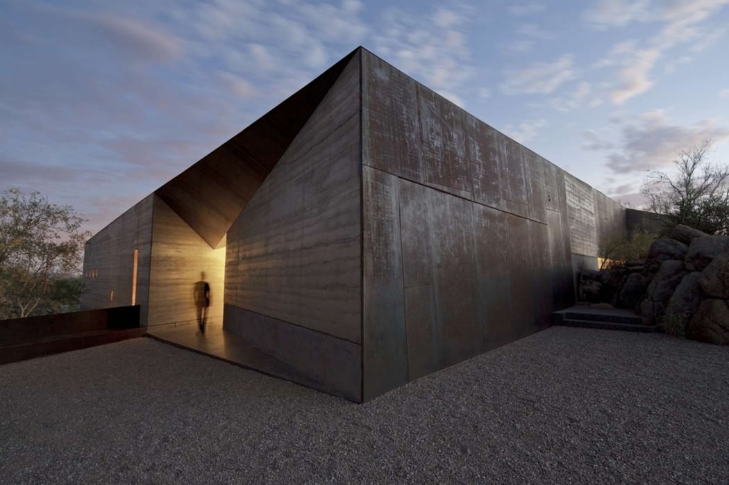 House in Desert by Wendell Burnette Architects - 1