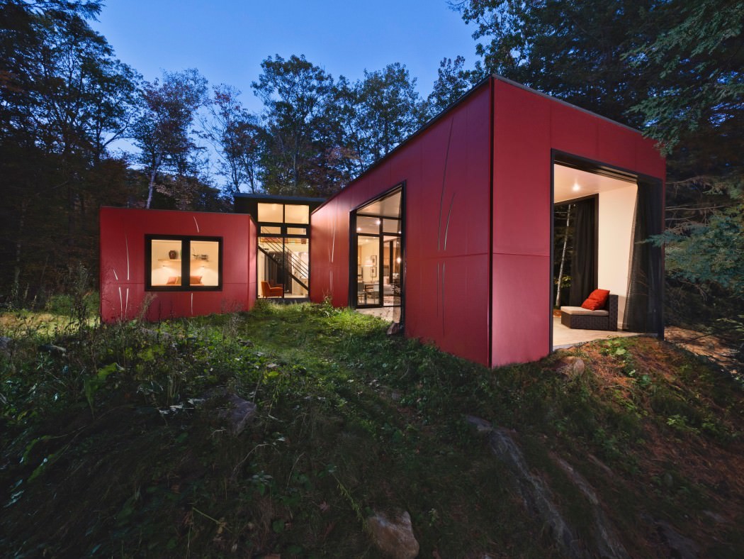 Hill-Maheux Cottage by Kariouk Associates - 1