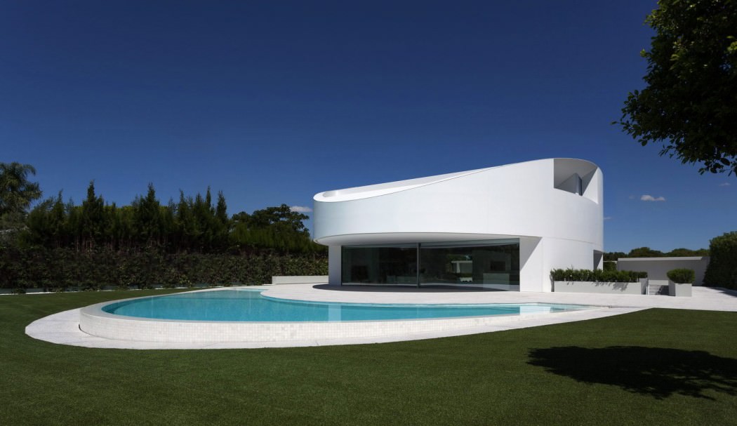 Casa Balint by Fran Silvestre Arquitectos - 1