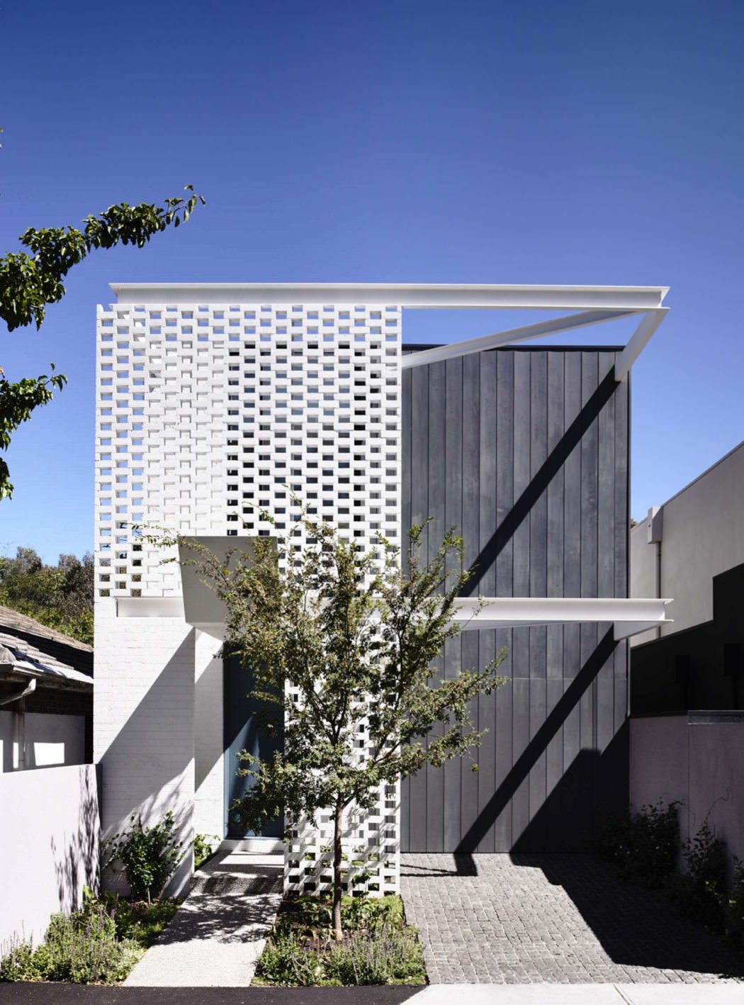 Fairbairn Road by Inglis Architects - 1