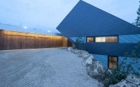 014-edge-house-mobius-architects