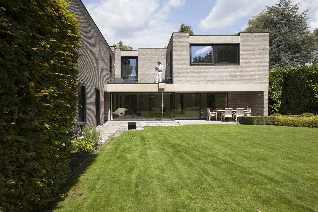 House N Hasselt by MASSARCHITECTS | HomeAdore