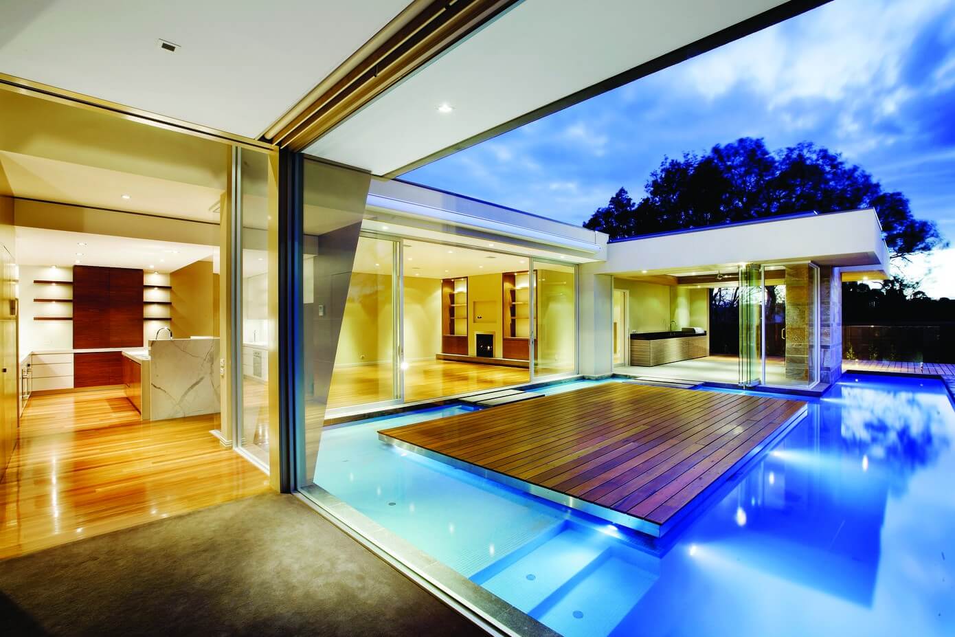 Бассейн хаи. Дизайн бассейна. Современный бассейн. Дом в современном стиле с бассейном. Хай тек виллы с бассейнами.