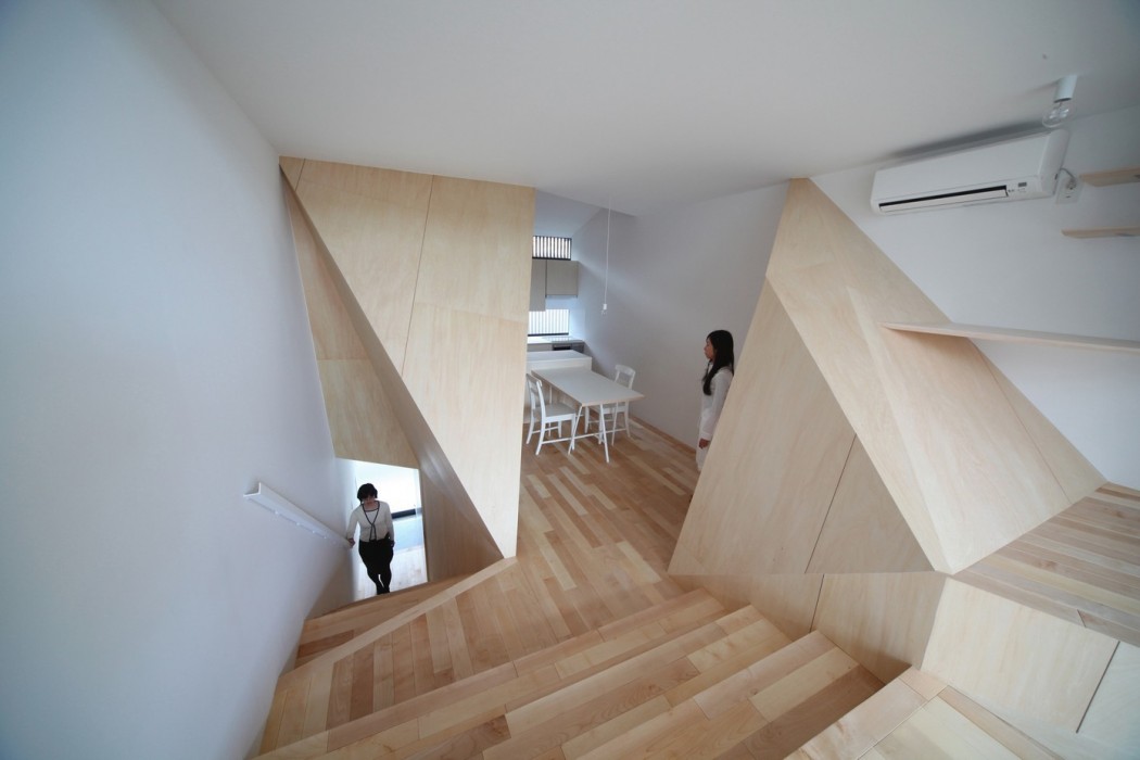 New Kyoto Town House by Alphaville Architects