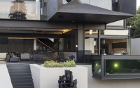 004-kloof-road-house-nico-van-der-meulen-architects