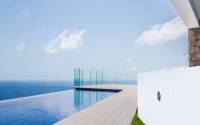 008-seafront-villa-incommunstudio