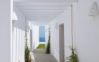 010-seafront-villa-incommunstudio