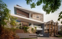 001-house-in-jakarta-by-dphs-architects