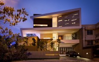 002-house-in-jakarta-by-dphs-architects