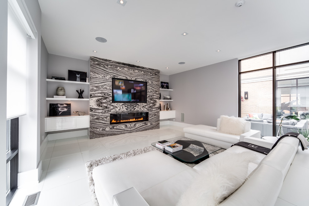 House in Toronto by M Lifestyles