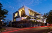 001-bm-house-dphs-architects