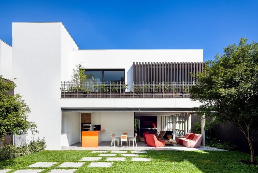 AA House by Pascali Semerdjian Architects - 1