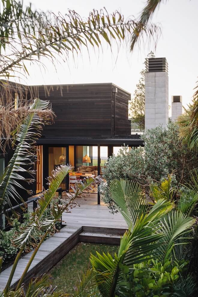 Bailey Beach House by Studio2 Architects