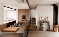 018-wood-iron-apartment-lca-architetti