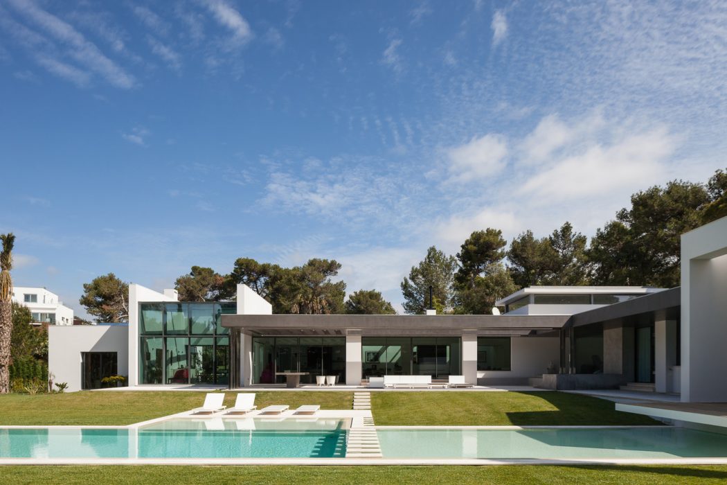 House in Cascais by FRA G MENT OS - 1