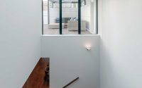 018-narrow-house-earnest-architects