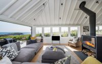 006-coastal-home-woodford-architecture-interiors